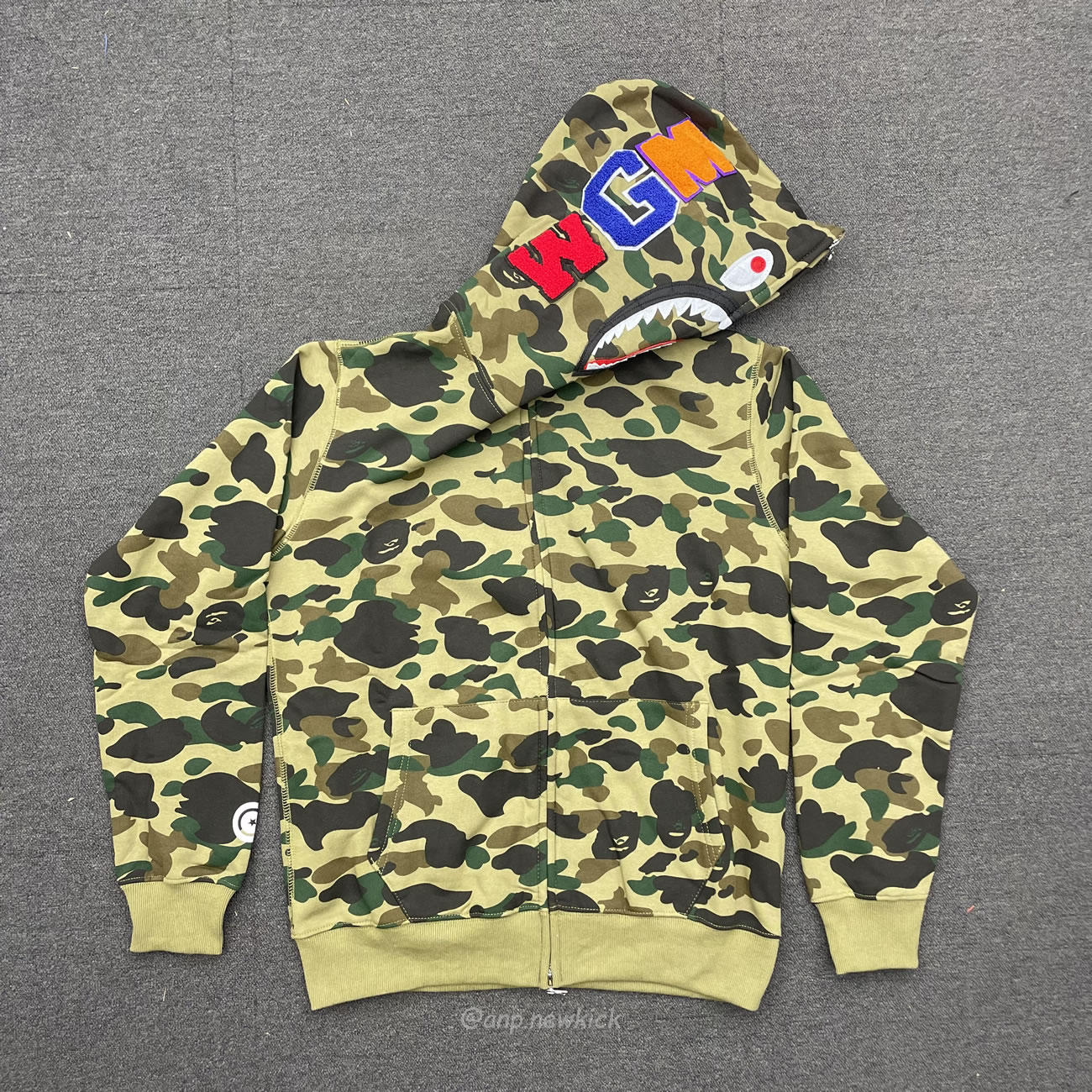 Bape Ladies 1st Camo Boa Shark Hoodie Green (5) - www.newkick.vip